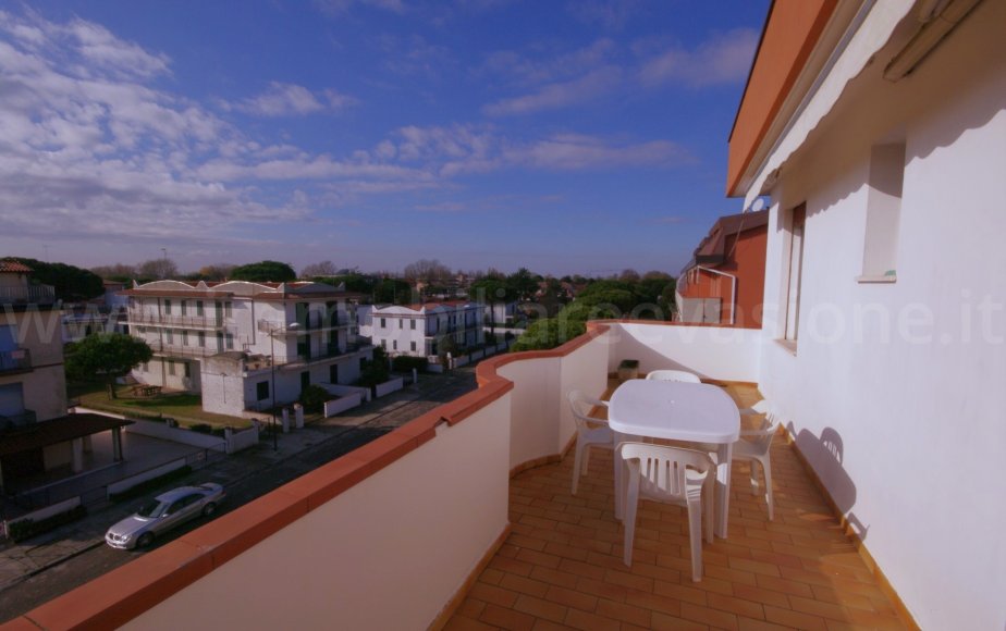 Occasioneal Lido delle Nazioni vendita appartamento con meraviglioso terrazzo vivibile a pochi Occasioneal Lido delle Nazioni vendita appartamento con meraviglioso terrazzo vivibile a pochi
