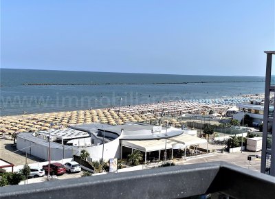 Lido delle nazioni lungomare italia vendesi appartamento vista mare ristrutturato con posto auto di proprietà