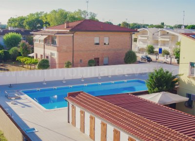 Affitto al lido di pomposa appartamento rimodernato in residence con piscina