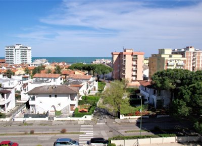 Affitto esclusivo al lido di pomposa: attico con vista mare, solarium e terrazza vivibile in residence con piscina condominiale