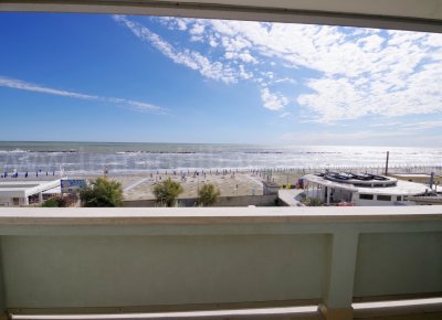 Appartamento fronte mare in vendita al lido di pomposa con accesso diretto alla spiaggia