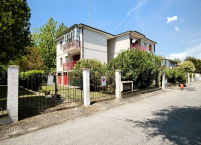 Appartamento in vendita di tre locali con garage al lido delle nazioni