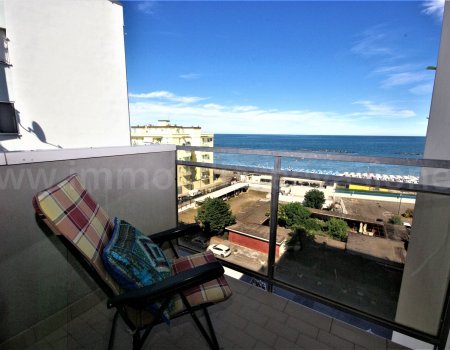 In affitto sul lungomare del lido di pomposa alloggio super accessoriato vista mare