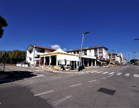 A prezzo affare di € 65.000,00 vendesi al lido di pomposa appartamento trilocale a pochi passi dalla spiaggia