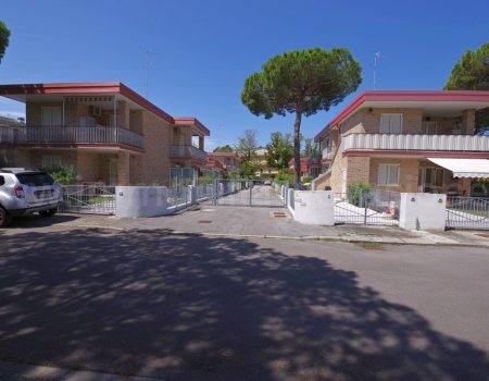 Al lido di volano si vende villetta ottimamente rifinita in contesto di pregio